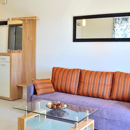 Apartment Domus Lauri ウマグ エクステリア 写真