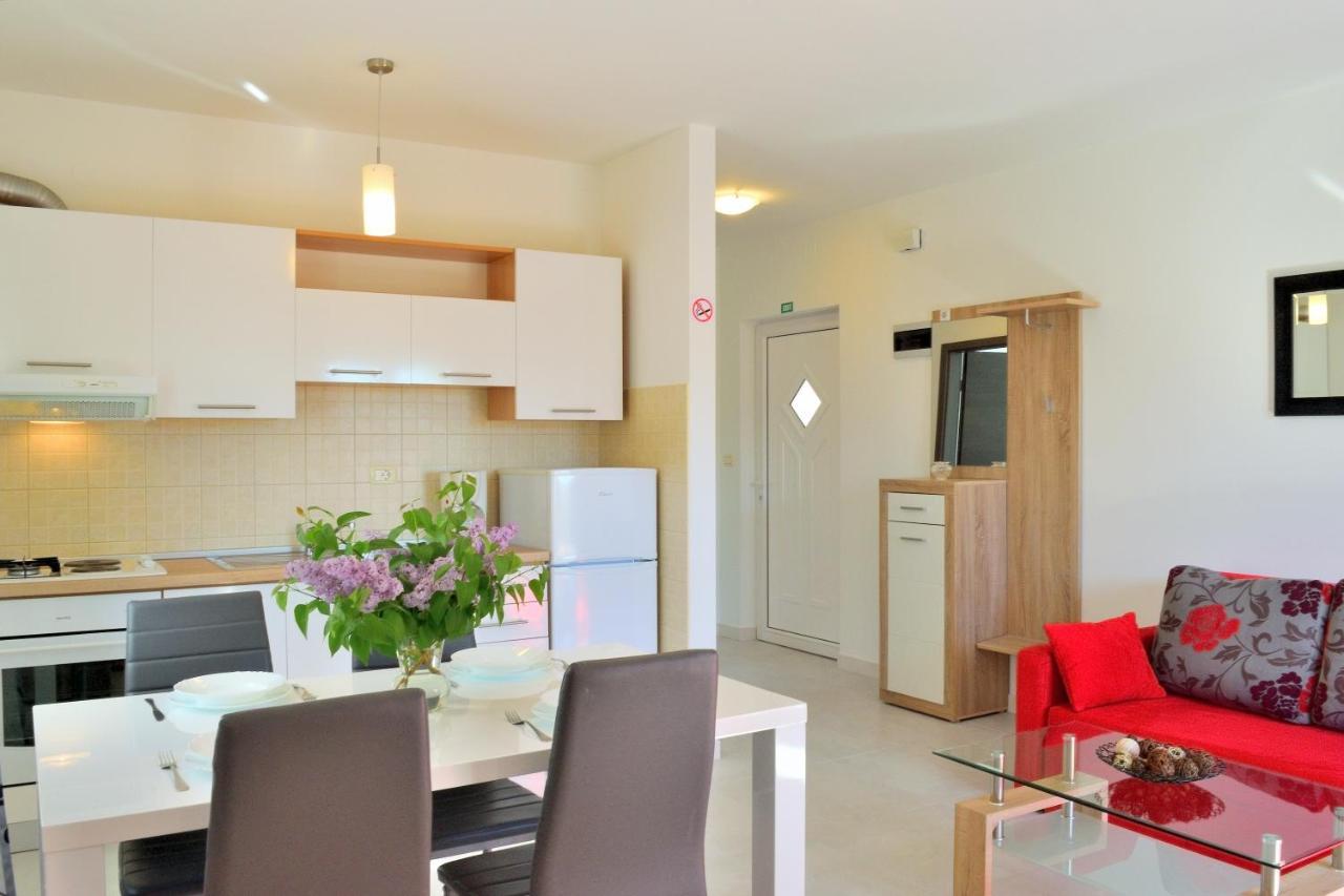 Apartment Domus Lauri ウマグ エクステリア 写真